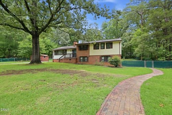305 Plum Ln, Chapel Hill, NC 27517