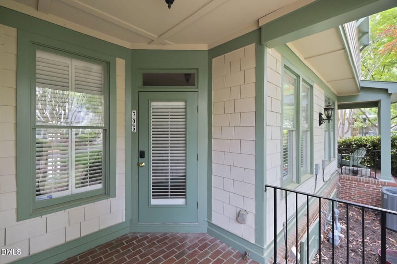 305 Presque Isle Ln #Bldg 300, Chapel Hill, NC 27514