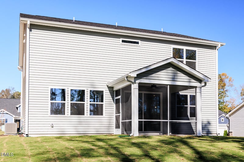 305 Providence Creek Dr, Fuquay Varina, NC 27526