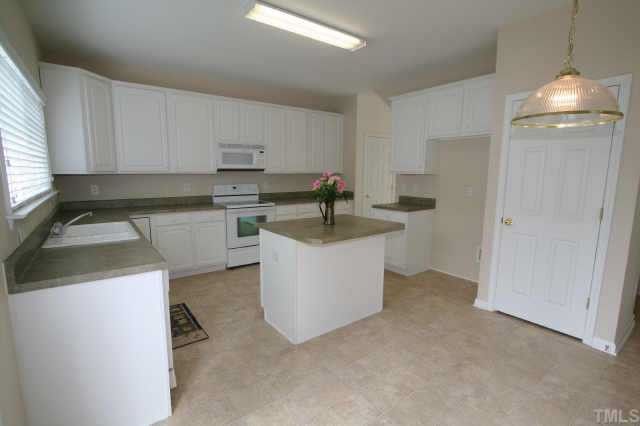 305 Rapp Ln, Apex, NC 27502