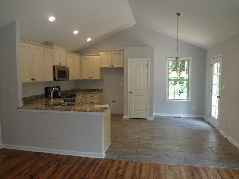 305 Ridge Dr, Louisburg, NC 27549