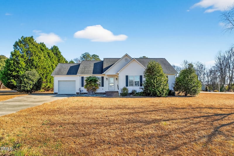 305 River Birch Rn, Coats, NC 27521