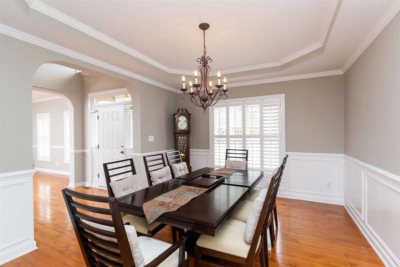 305 Rowe Rd, Chapel Hill, NC 27516