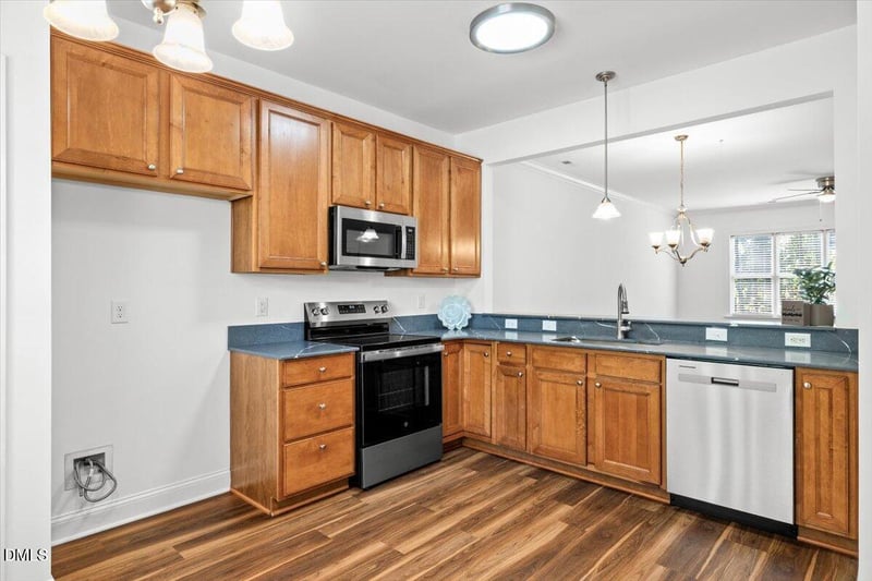 305 Savannah Ridge Rd, Holly Springs, NC 27540