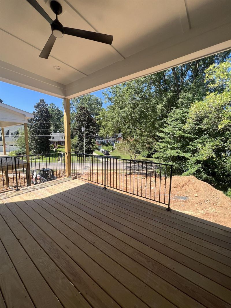 305 Shepherd St, Raleigh, NC 27607