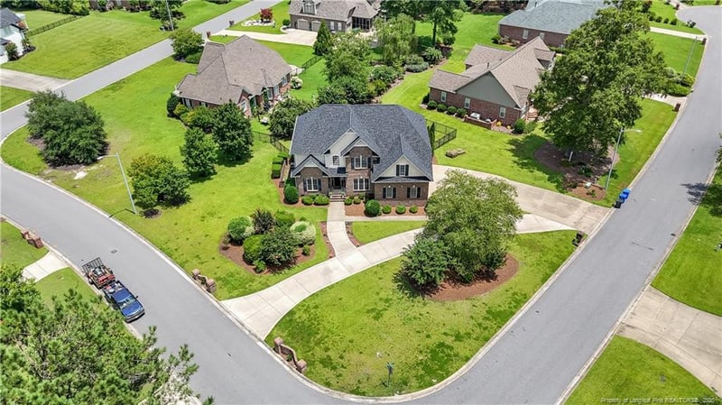 305 St Martins Pl, Fayetteville, NC 28311
