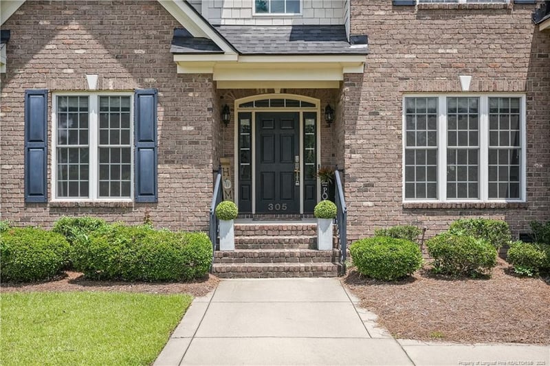 305 St Martins Pl, Fayetteville, NC 28311