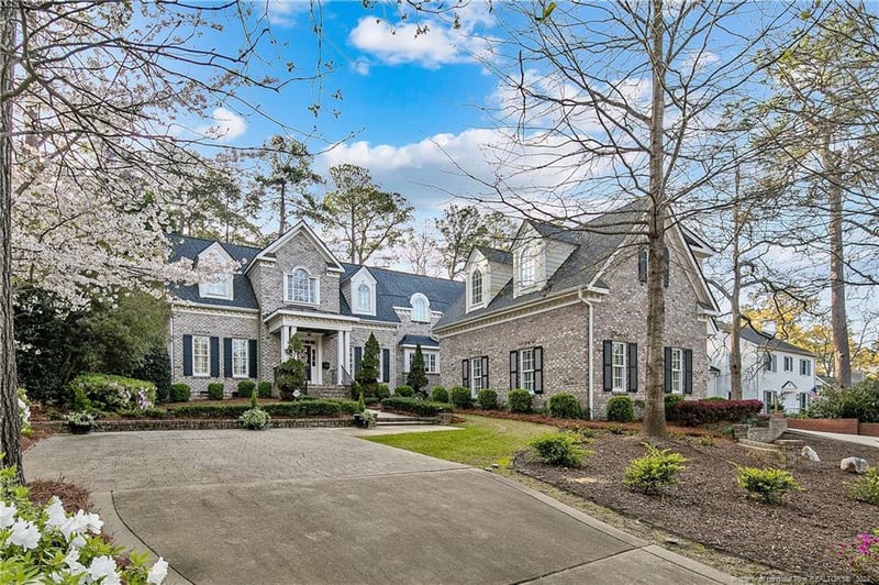 305 Sylvan Rd, Fayetteville, NC 28305