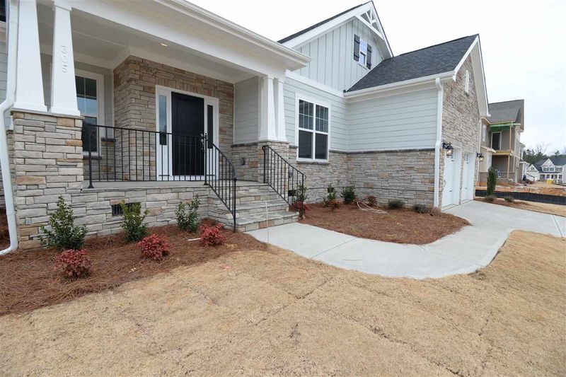 305 Tayside St, Clayton, NC 27520
