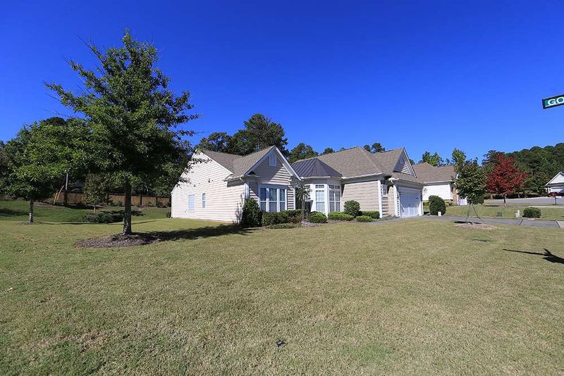 305 Treborman Ct, Cary, NC 27519
