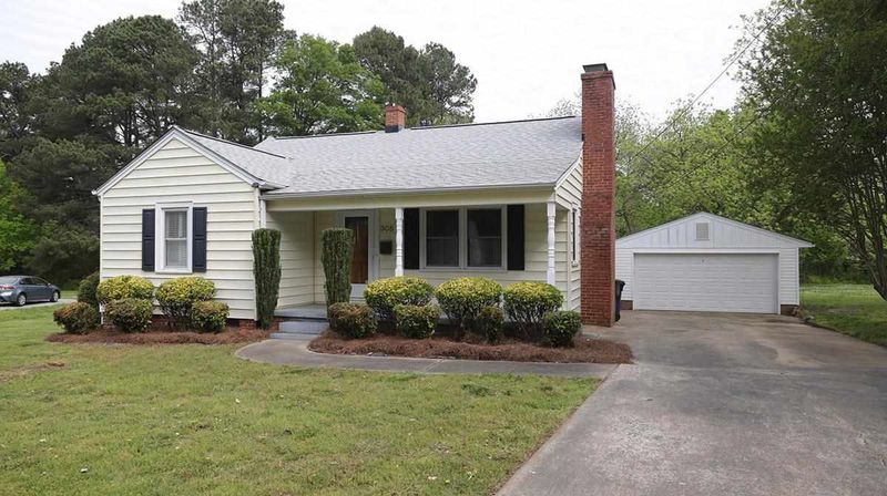 305 Ward St, Graham, NC 27253