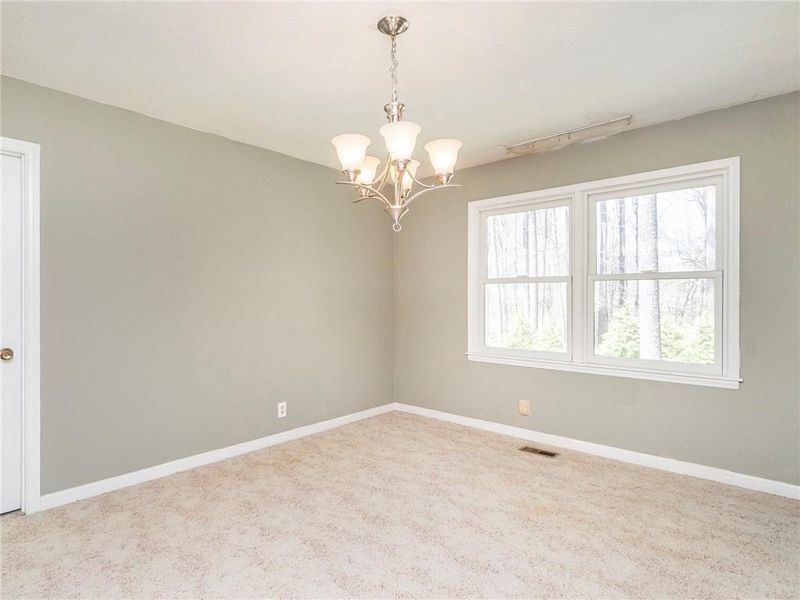 305 Warren Ct, Chapel Hill, NC 27516