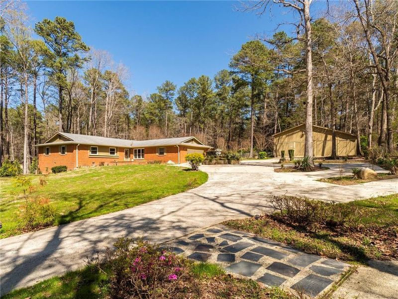 305 Warren Ct, Chapel Hill, NC 27516