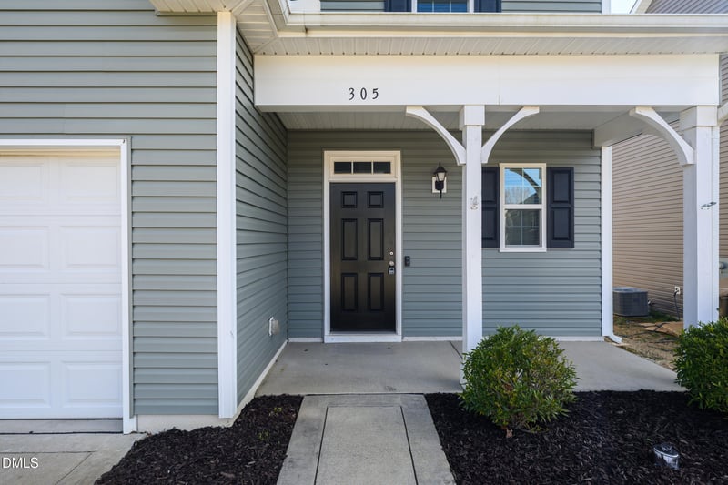 305 Webber Ln, Clayton, NC 27527