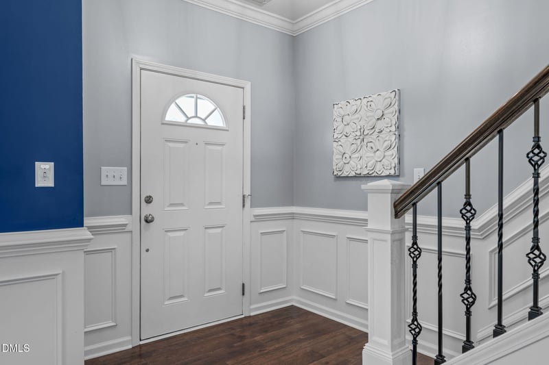 305 Wellspring Dr, Holly Springs, NC 27540