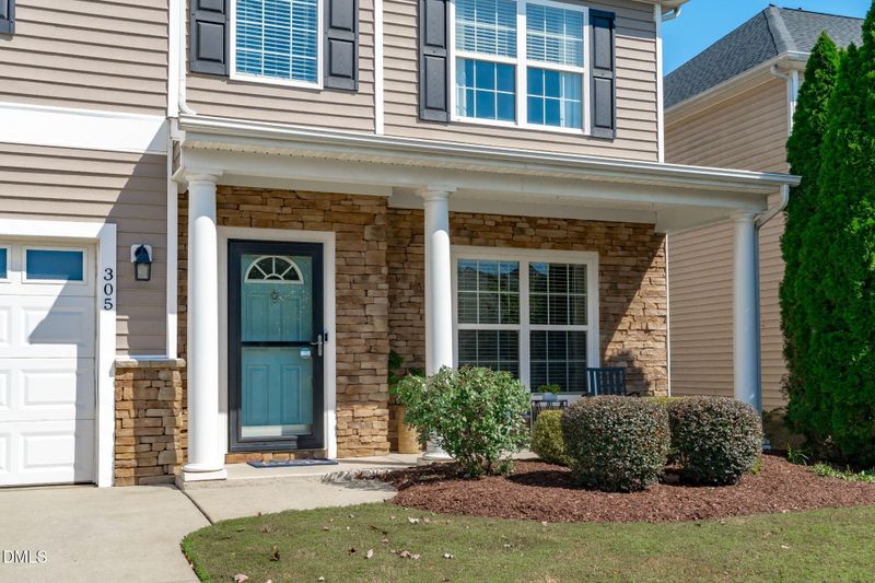 305 Wellspring Dr, Holly Springs, NC 27540