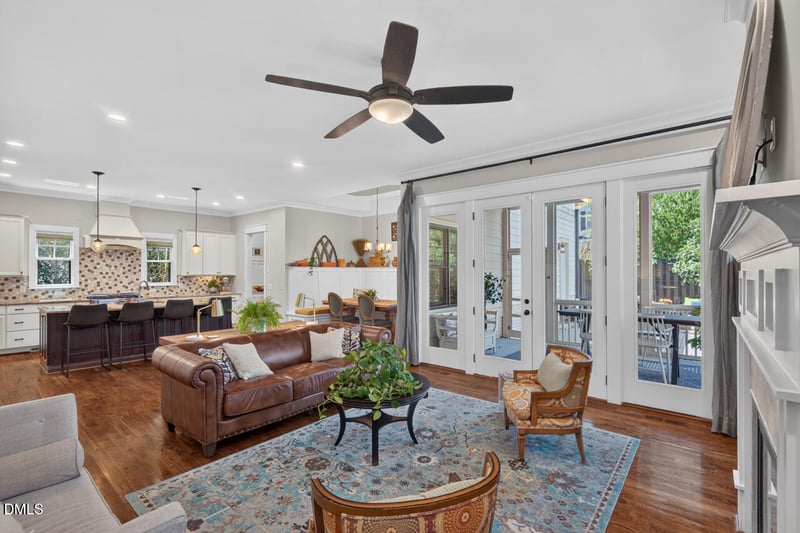 305 Winmore Ave, Chapel Hill, NC 27516