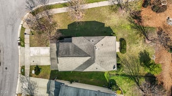 3050 Remington Oaks Cir, Cary, NC 27519