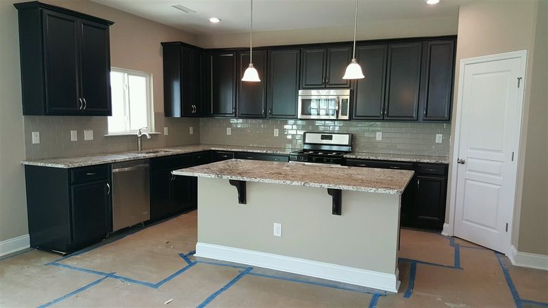 3052 Willow Ranch Dr, Fuquay Varina, NC 27526