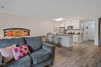3053 Huntleigh Dr, Raleigh, NC 27604
