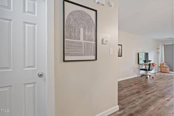 3053 Huntleigh Dr, Raleigh, NC 27604