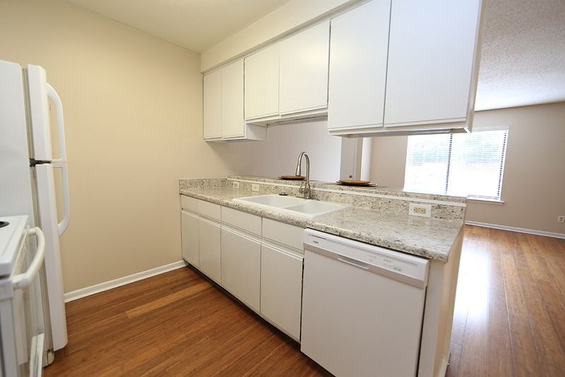 3059 Huntleigh Dr #21, Raleigh, NC 27604
