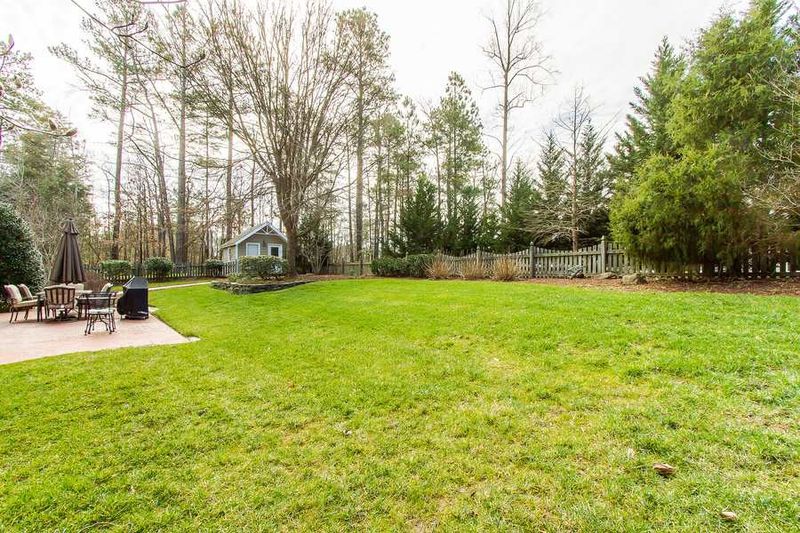 306 Aldersbrook Ct, Cary, NC 27560