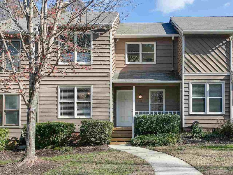 306 Applecross Dr, Cary, NC 27511
