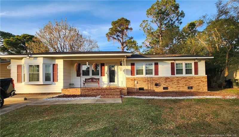 306 Bandera Dr, Fayetteville, NC 28303