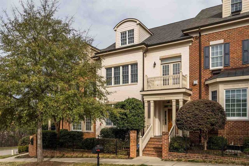 306 W Barbee Chapel Rd, Chapel Hill, NC 27517