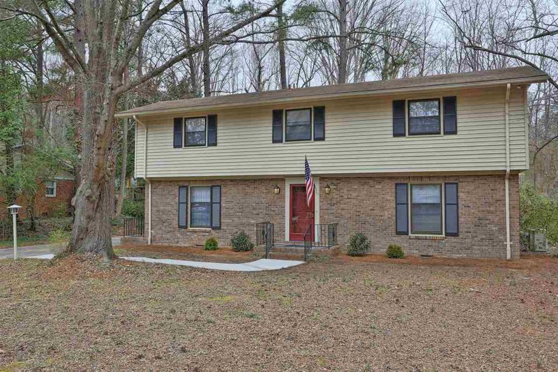 306 Brandywine Rd, Chapel Hill, NC 27516