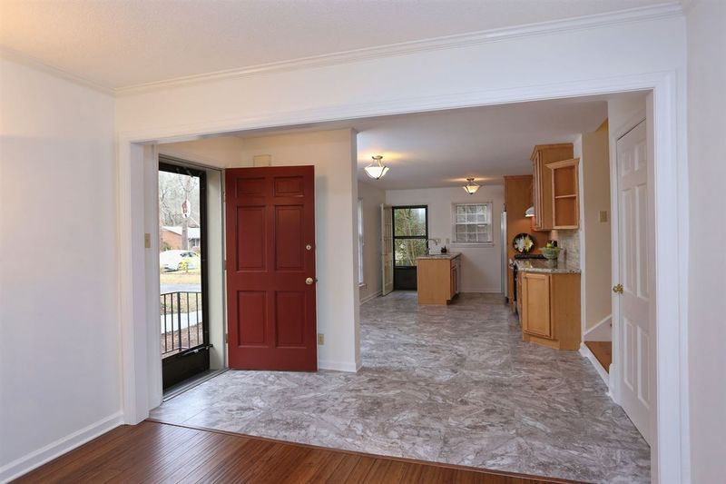 306 Brandywine Rd, Chapel Hill, NC 27516