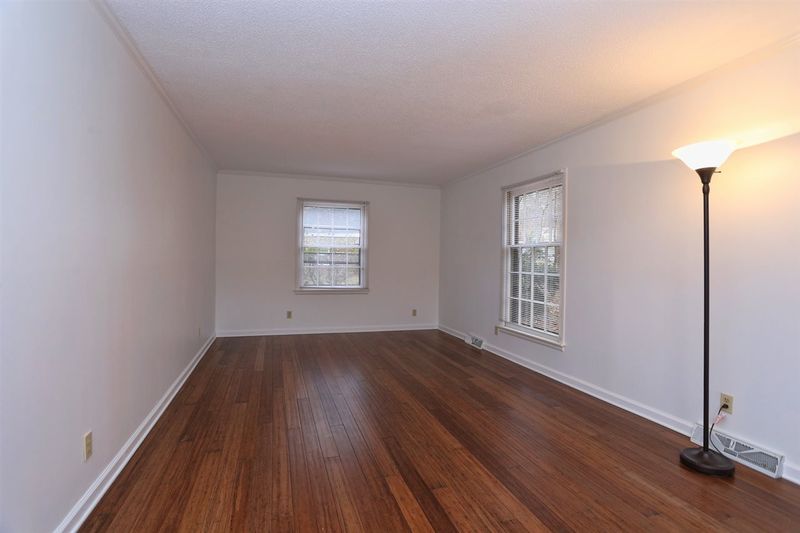 306 Brandywine Rd, Chapel Hill, NC 27516