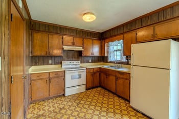 306 S Brevard St, Selma, NC 27576