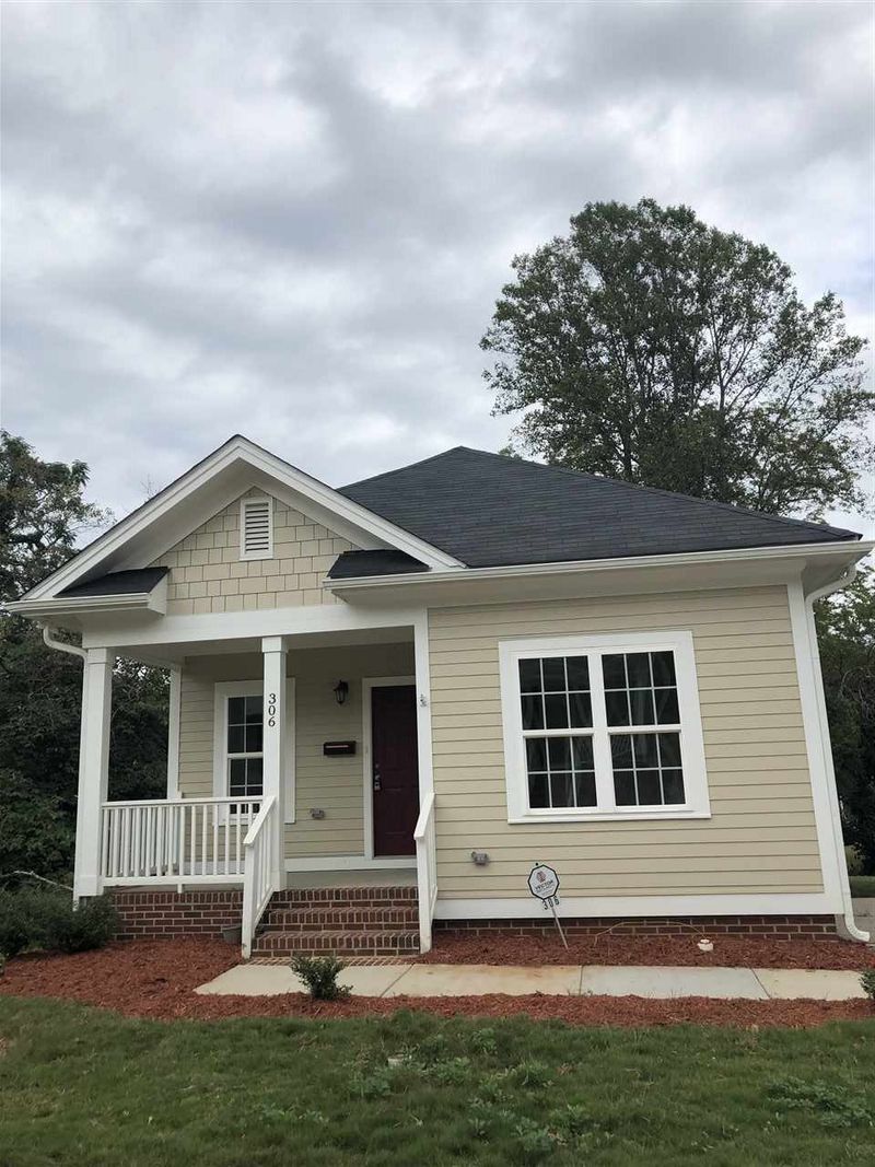 306 N Carver St, Raleigh, NC 27610
