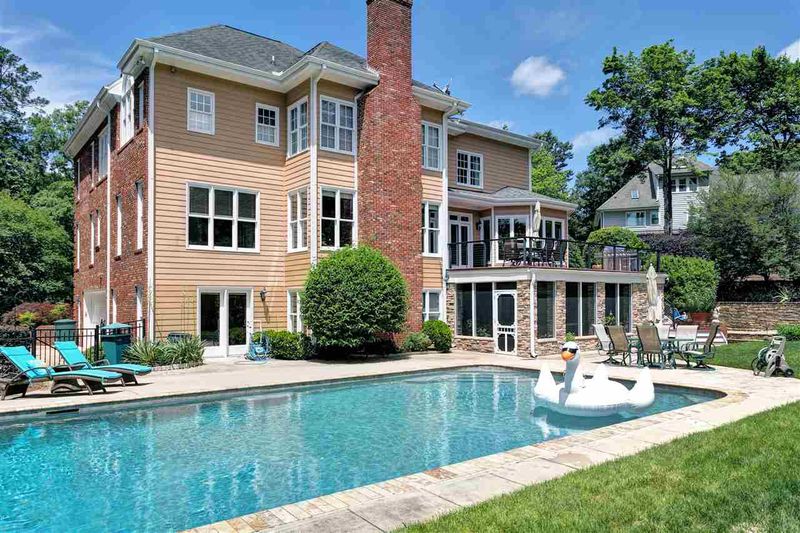 306 Chalon Dr, Cary, NC 27511