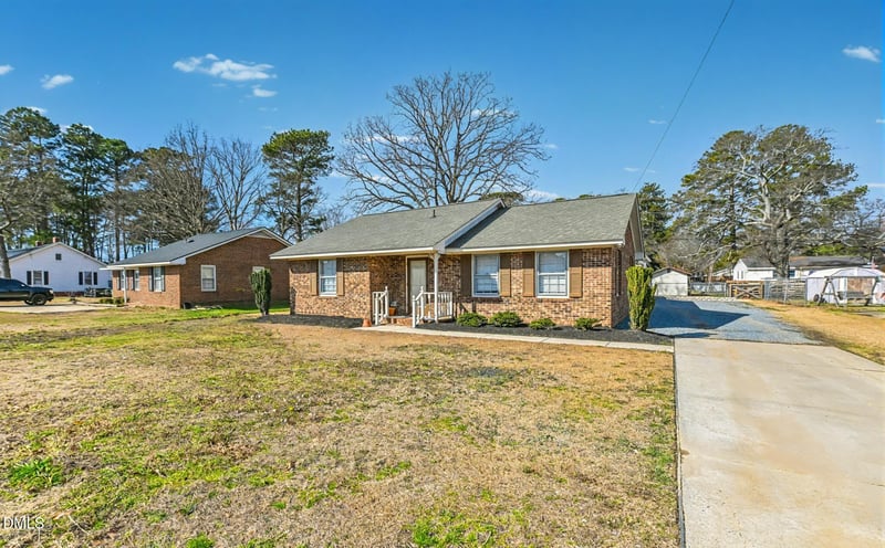 306 Chicopee Rd, Benson, NC 27504