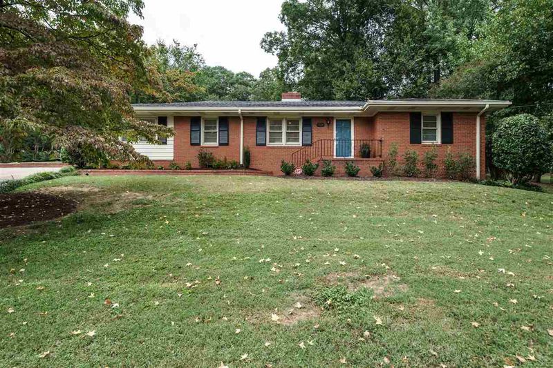 306 W Drewry Ln, Raleigh, NC 27609