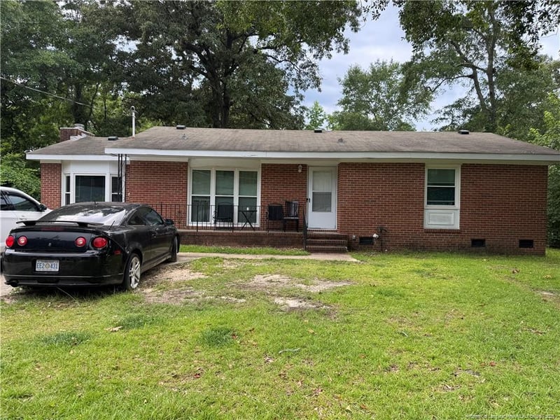 306 Dudley Dr, Fayetteville, NC 28314