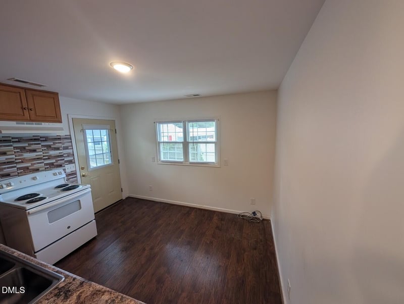 306 Duke St, Dunn, NC 28334