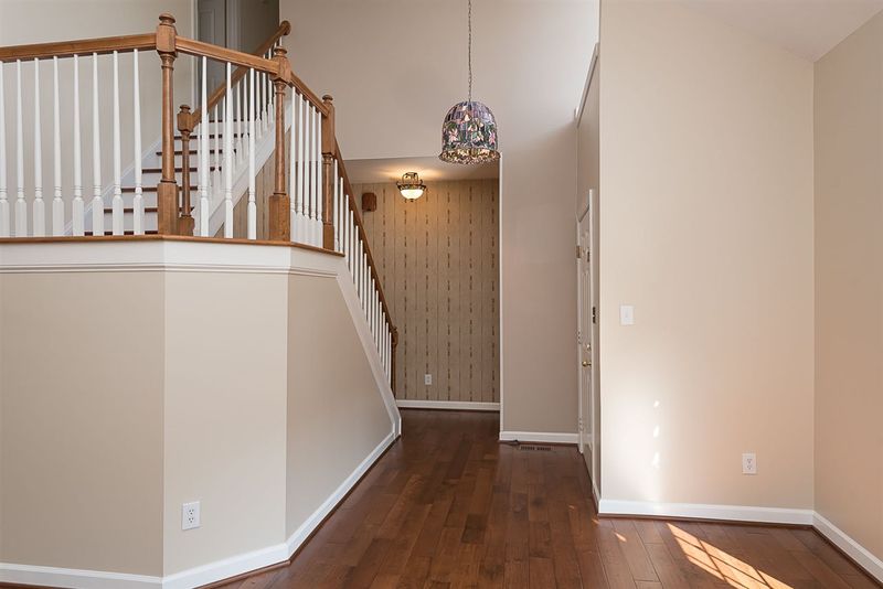 306 Fairfax Ln, Cary, NC 27513