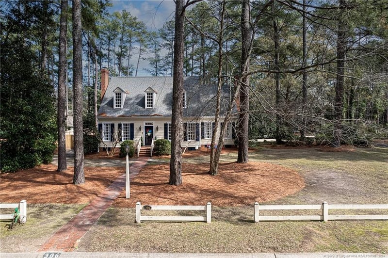 306 Farley Pl, Fayetteville, NC 28303
