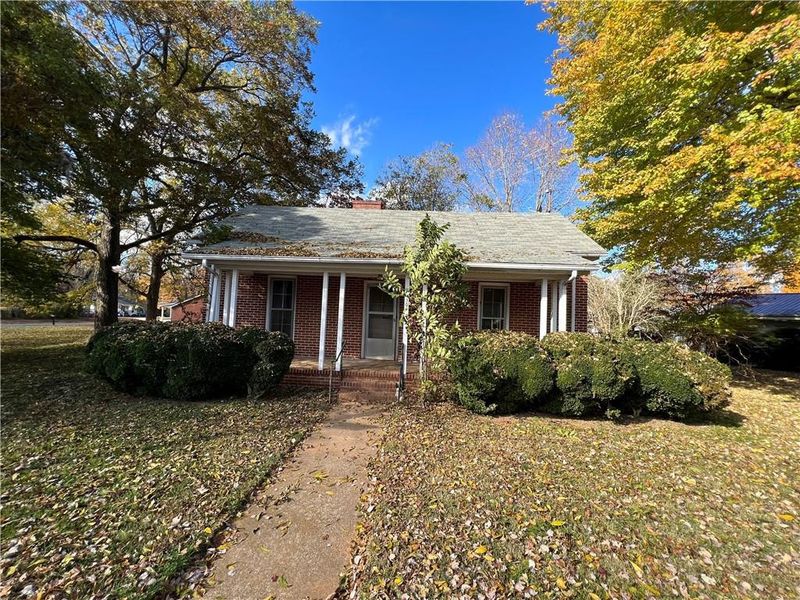 306 S First St, Mebane, NC 27302