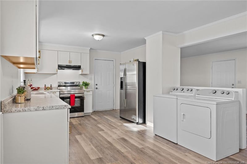 306 Glenola St, Fayetteville, NC 28311