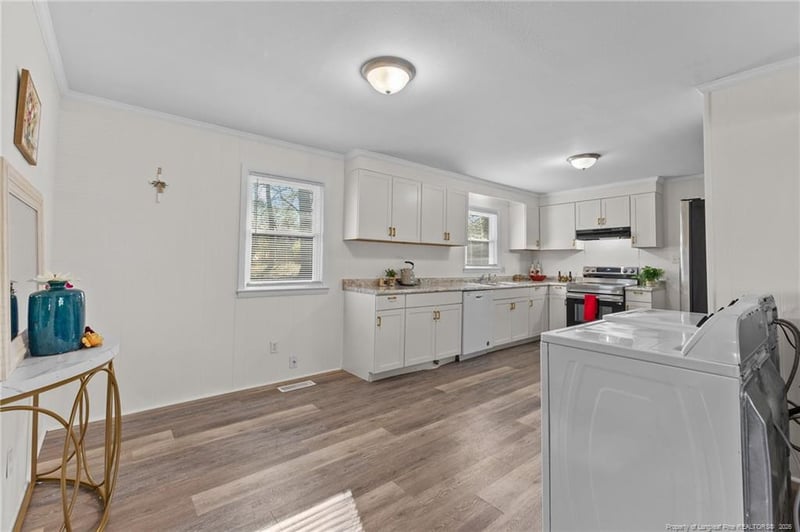 306 Glenola St, Fayetteville, NC 28311