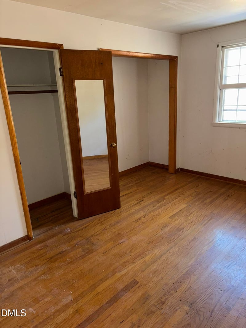 306 Hickory Dr, Chapel Hill, NC 27517