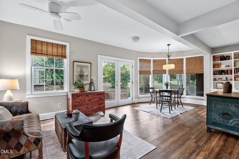 306 Hillcrest Rd, Raleigh, NC 27605