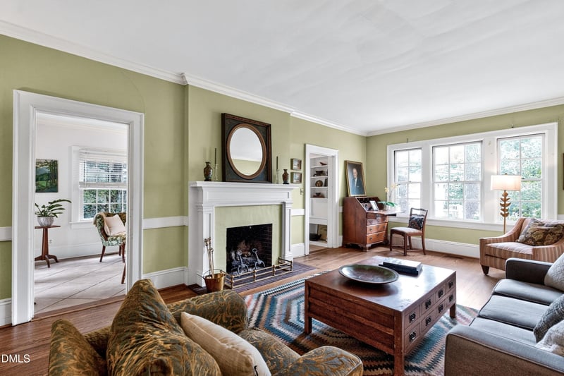 306 Hillcrest Rd, Raleigh, NC 27605