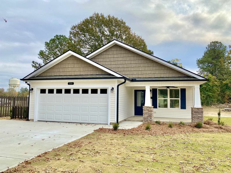 306 N King Ave, Dunn, NC 28334