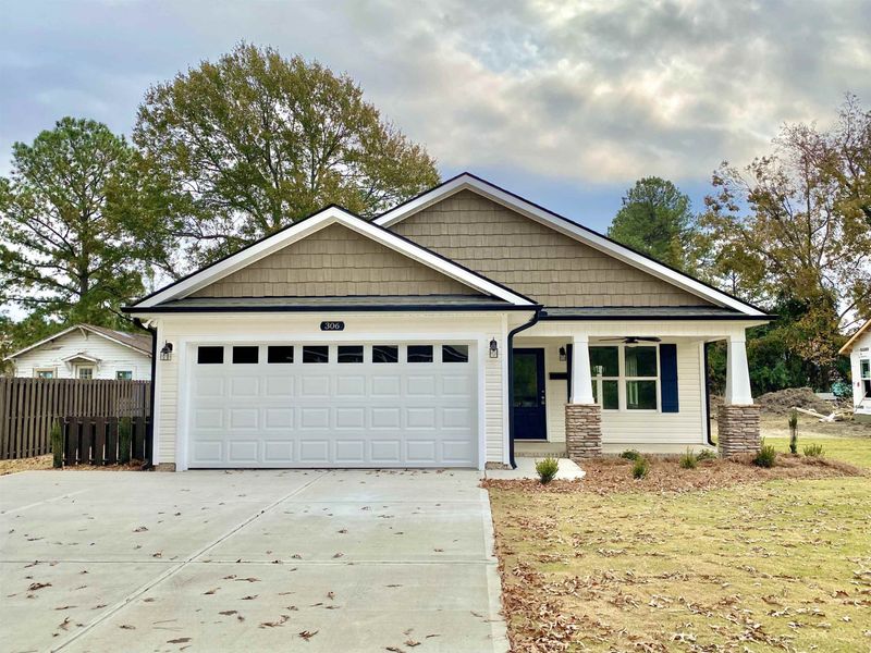 306 N King Ave, Dunn, NC 28334